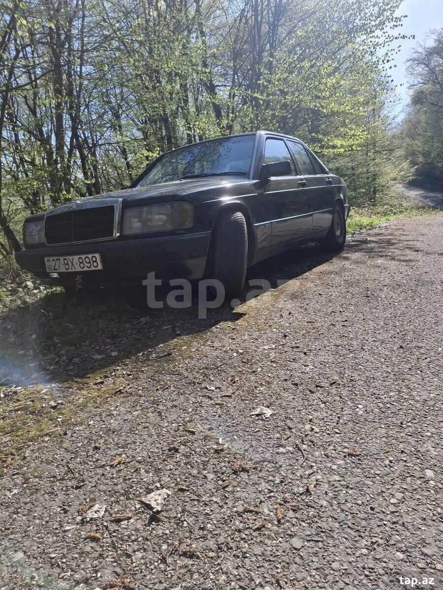 Mercedes 190, 1992 il (3)