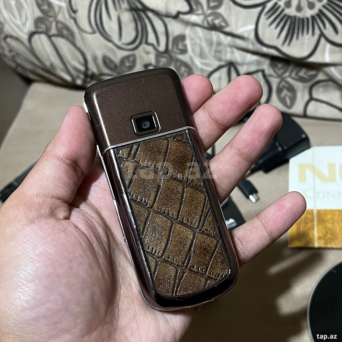 Nokia 8800 Sapphire Arte (2)