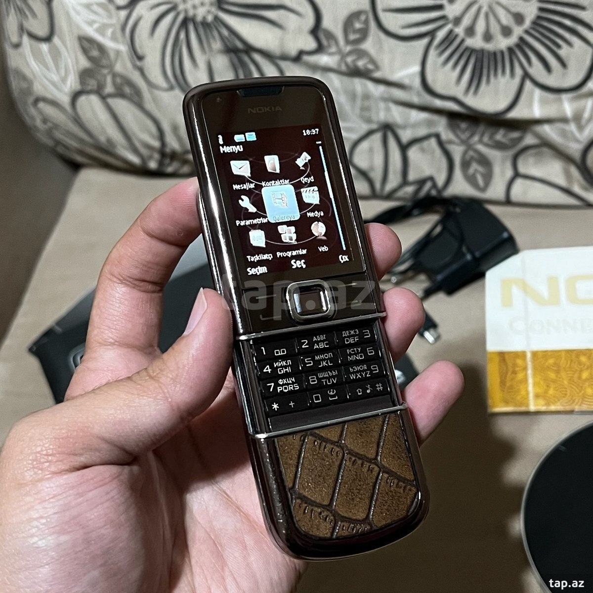 Nokia 8800 Sapphire Arte (11)