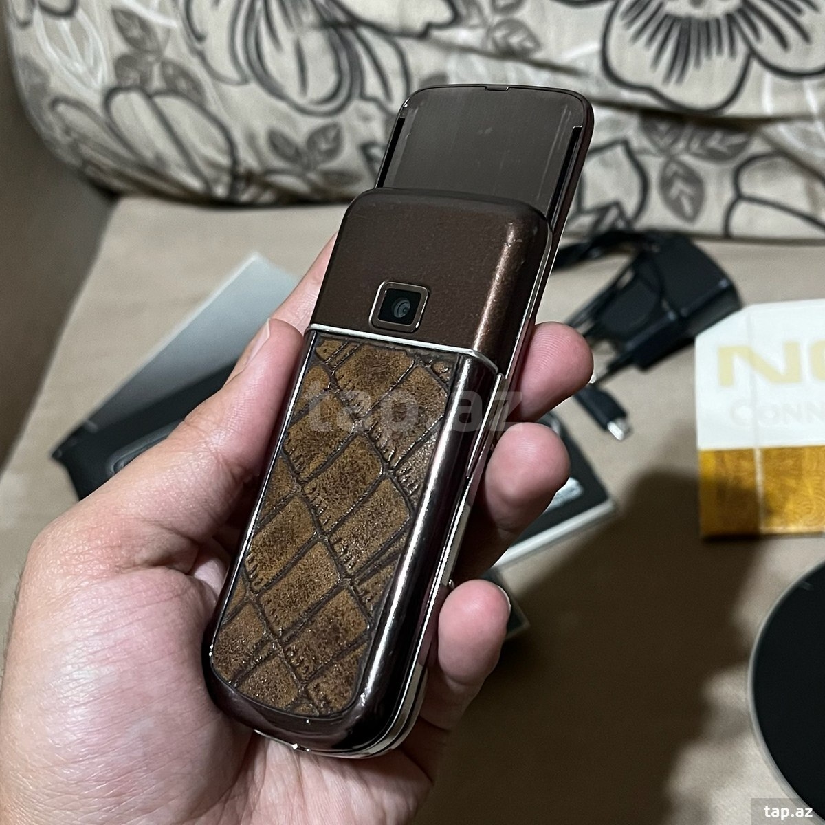 Nokia 8800 Sapphire Arte (12)