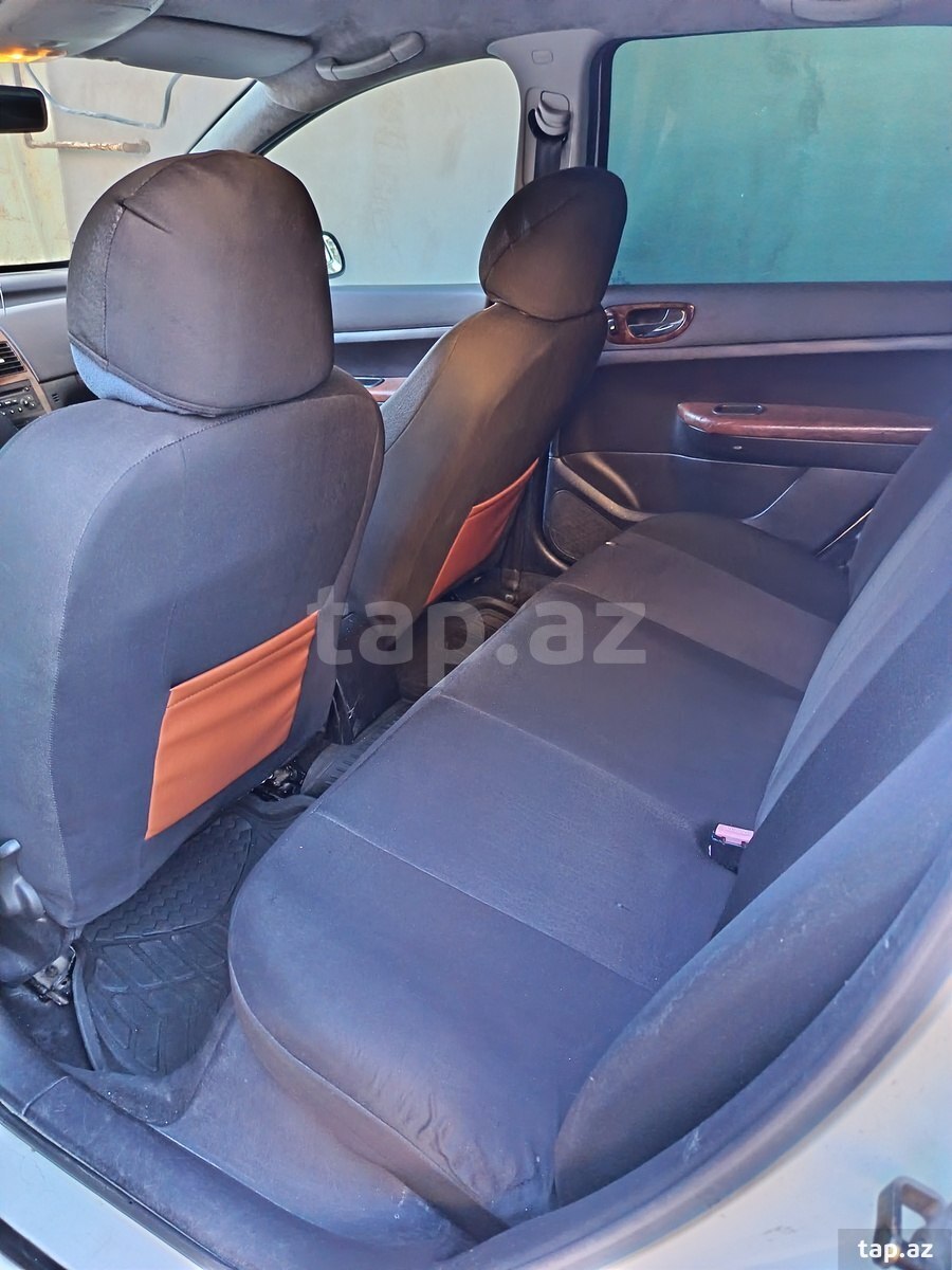 Peugeot 307, 2002 il (5)