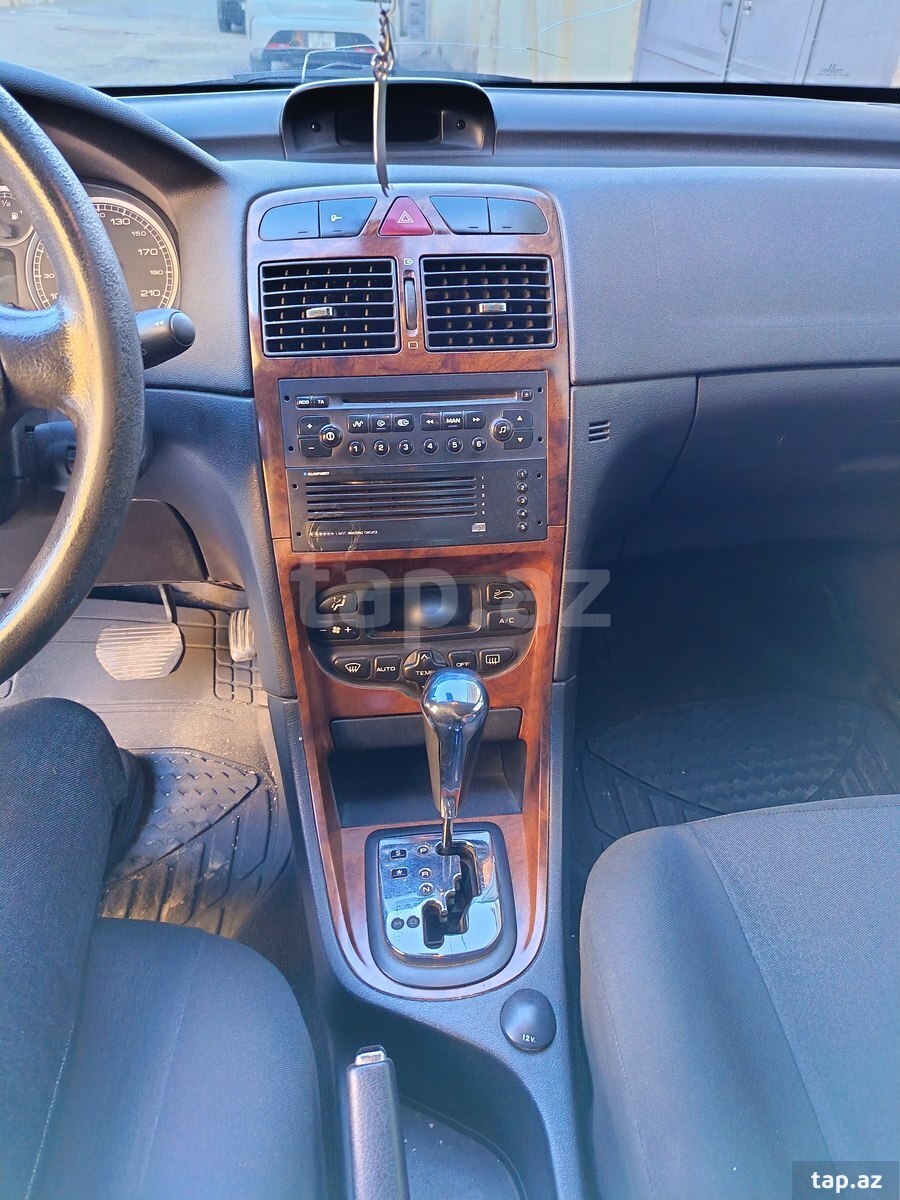 Peugeot 307, 2002 il (4)
