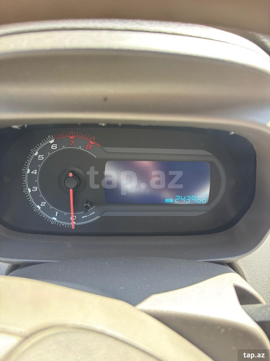 Chevrolet Cobalt, 2022 il (6)