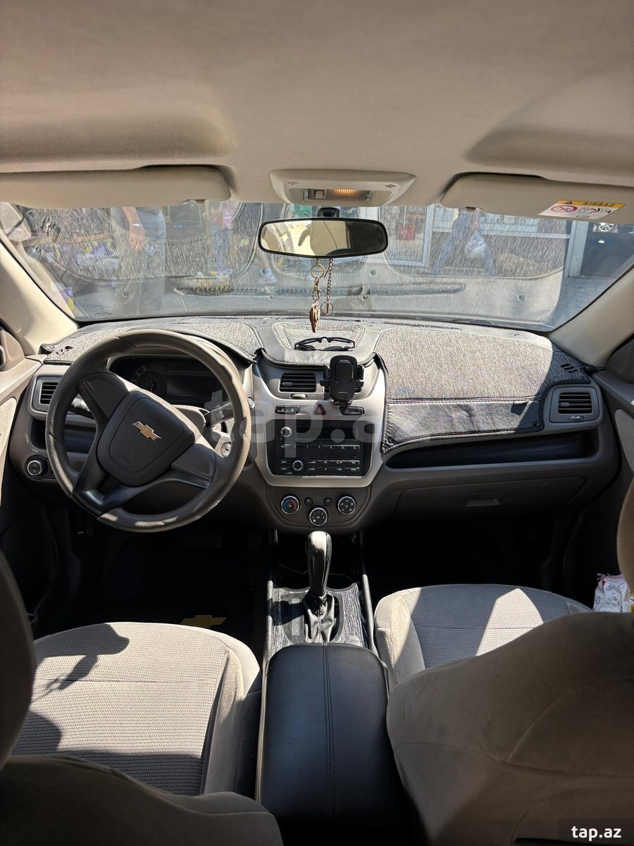 Chevrolet Cobalt, 2022 il (7)