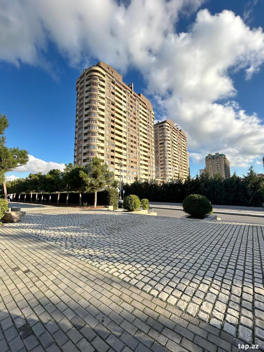 2-otaqlı yeni tikili, F.Bayramov küç., 65 m²