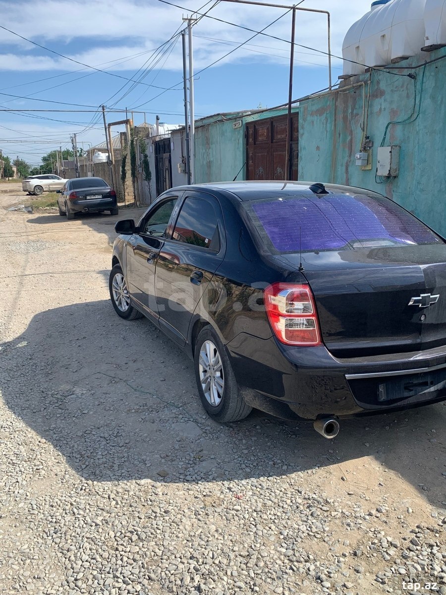 Chevrolet Cobalt, 2023 il (8)