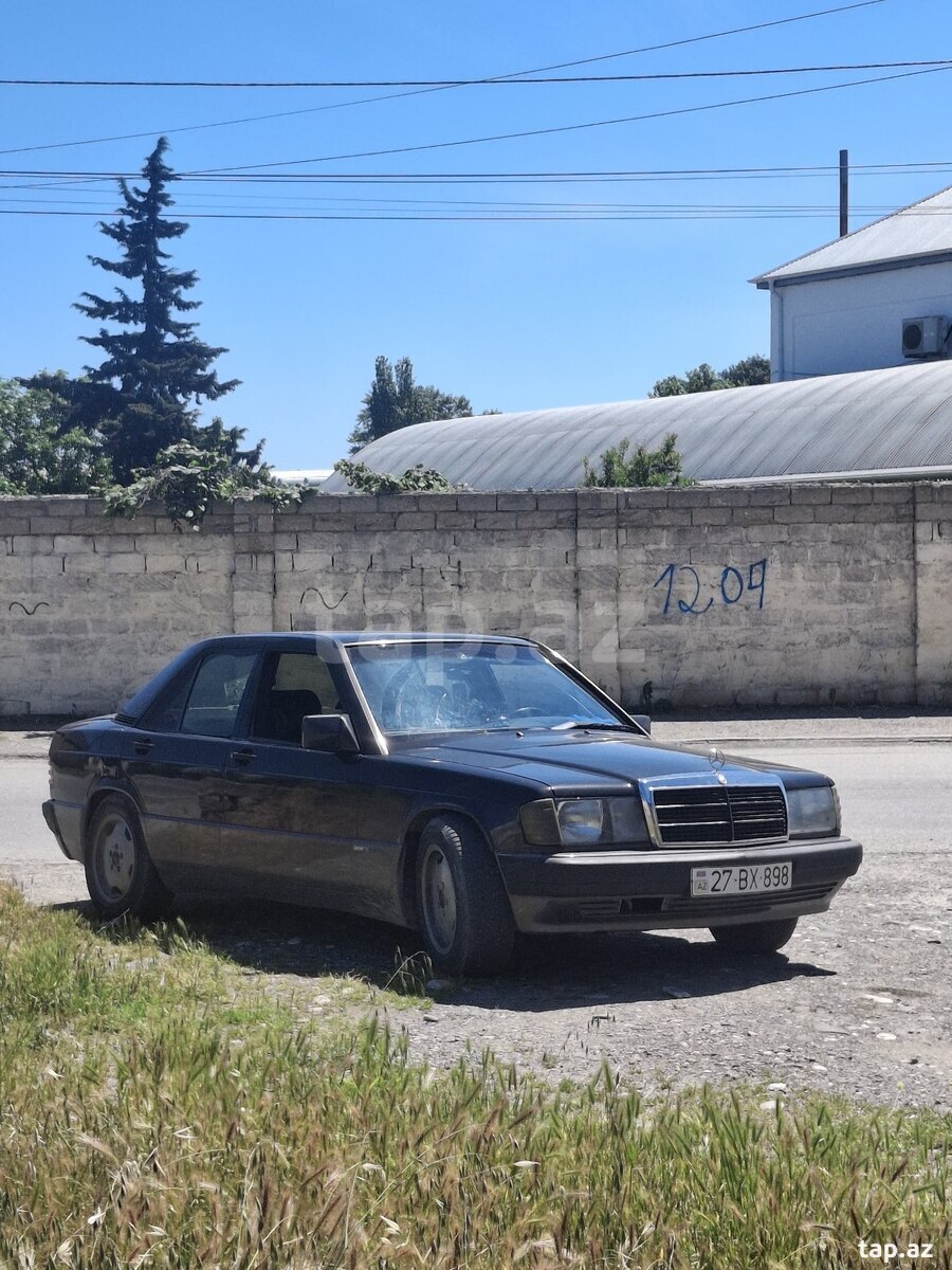 Mercedes 190, 1992 il (7)