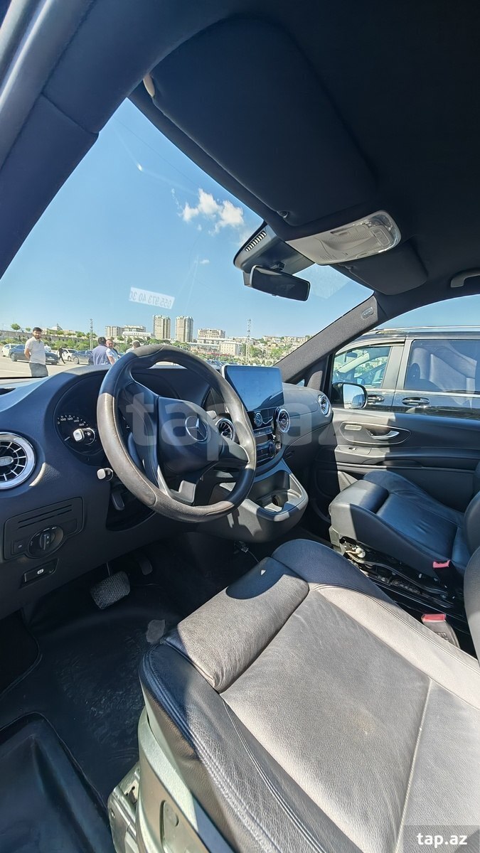 Xarici Qonaqlar Üçün Premium Transfer Mercedes V-Class (7)