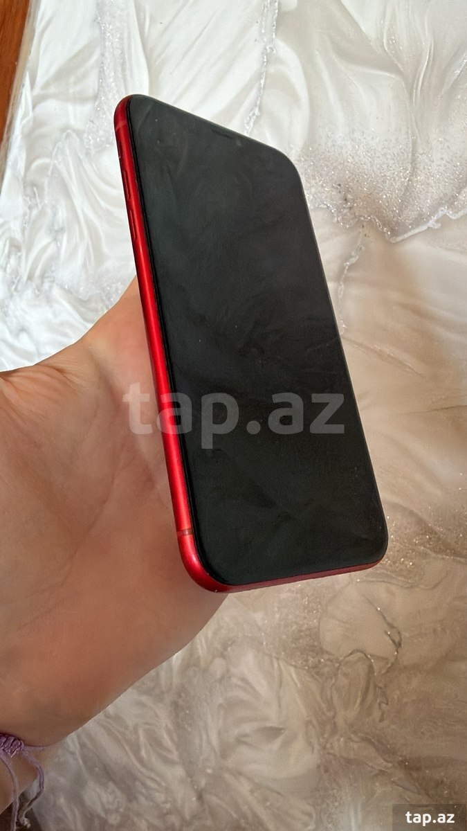 Apple iPhone XR Red 64GB/3GB (2)