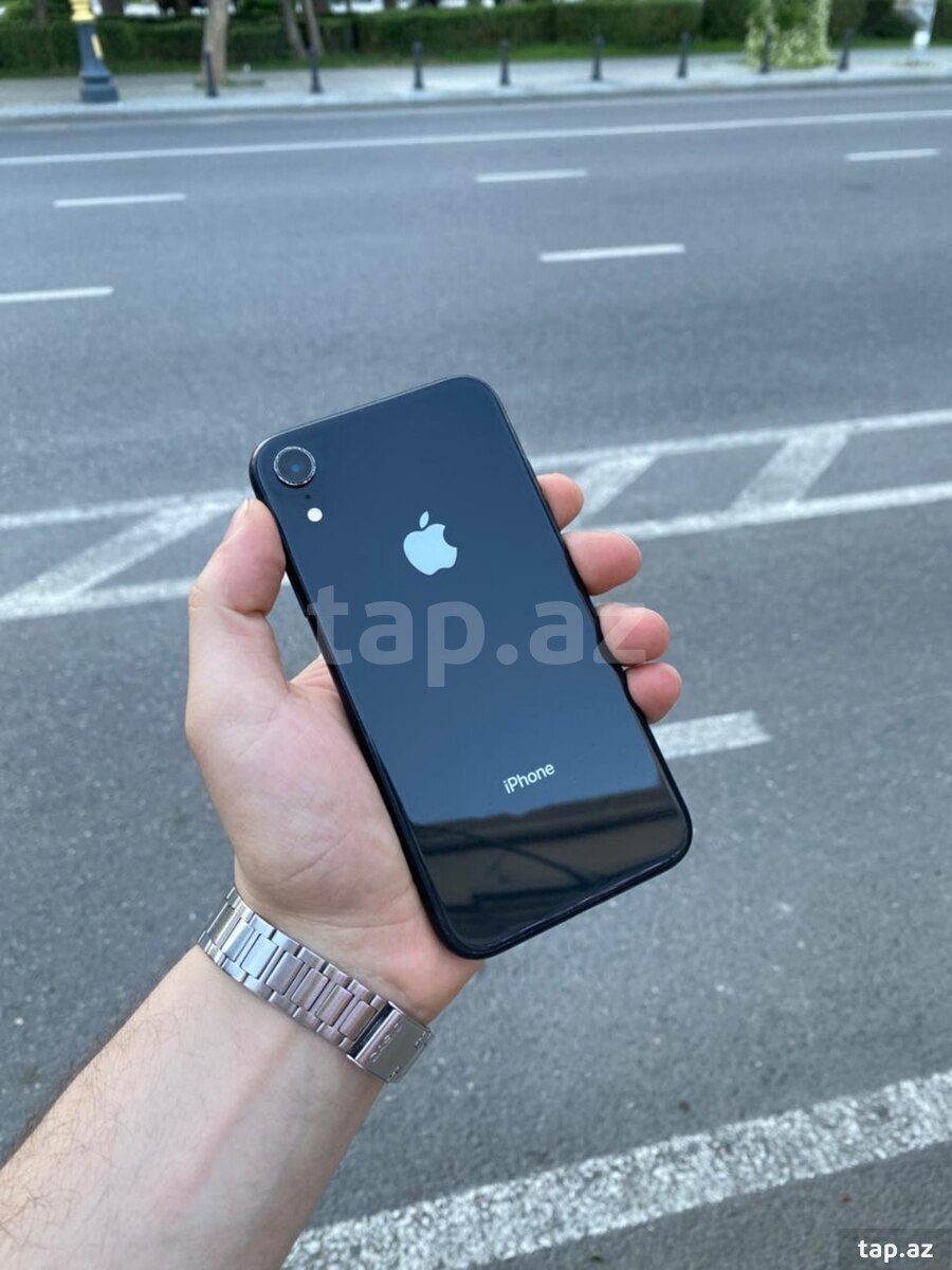 Apple iPhone XR Black 128GB/3GB (4)