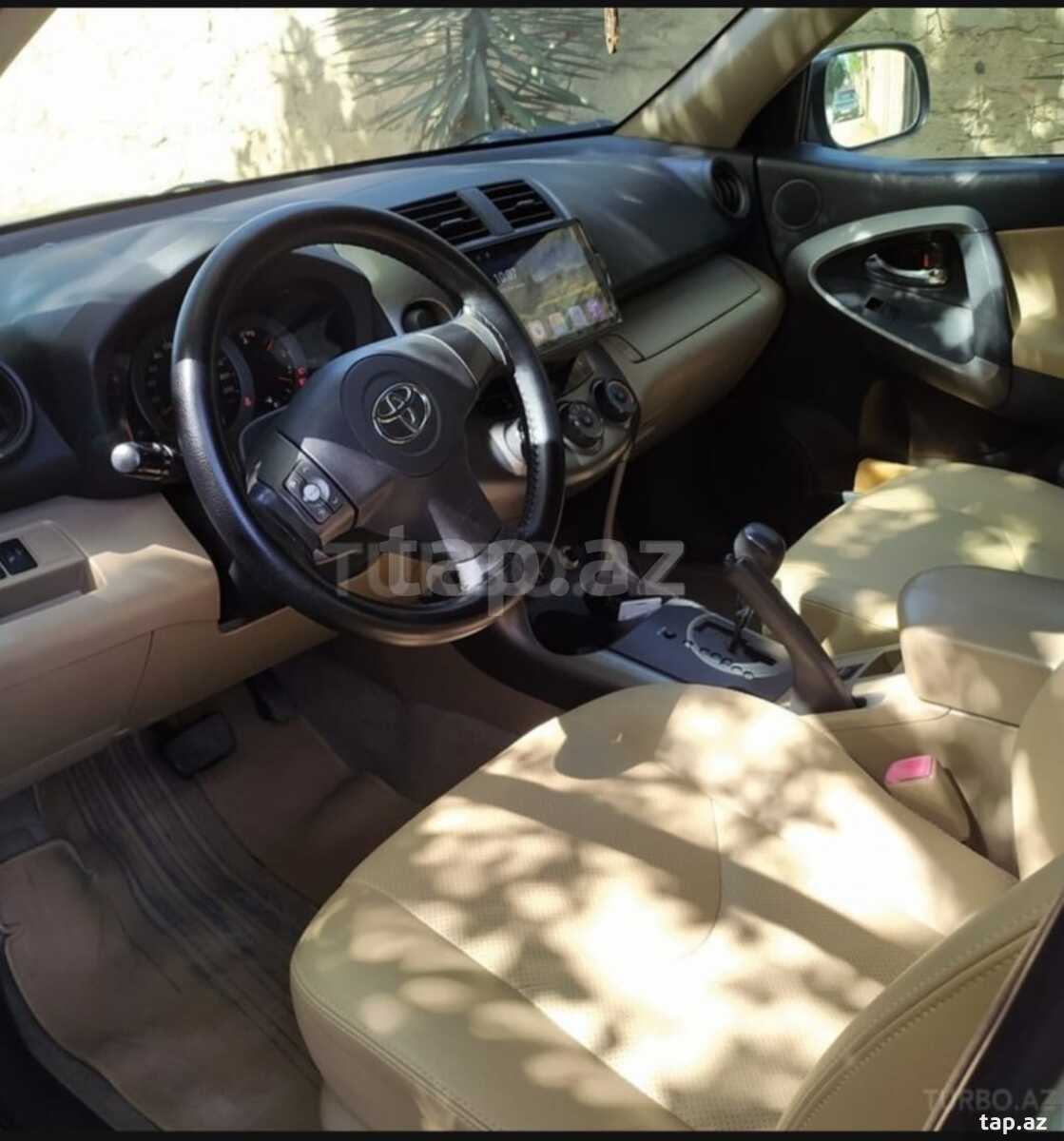 Toyota RAV 4, 2011 il (3)