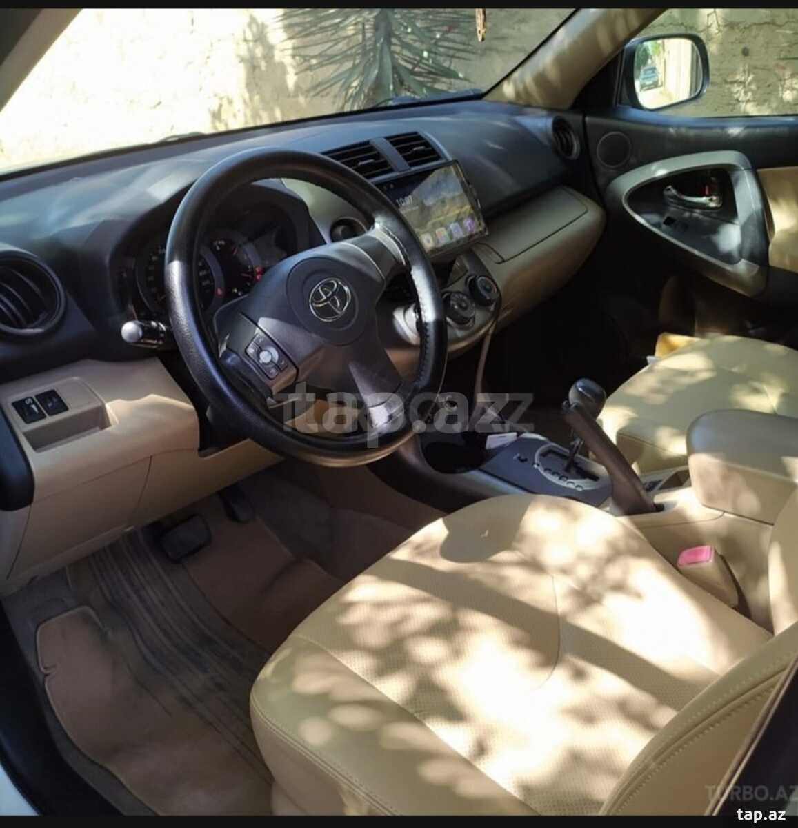 Toyota RAV 4, 2011 il (4)