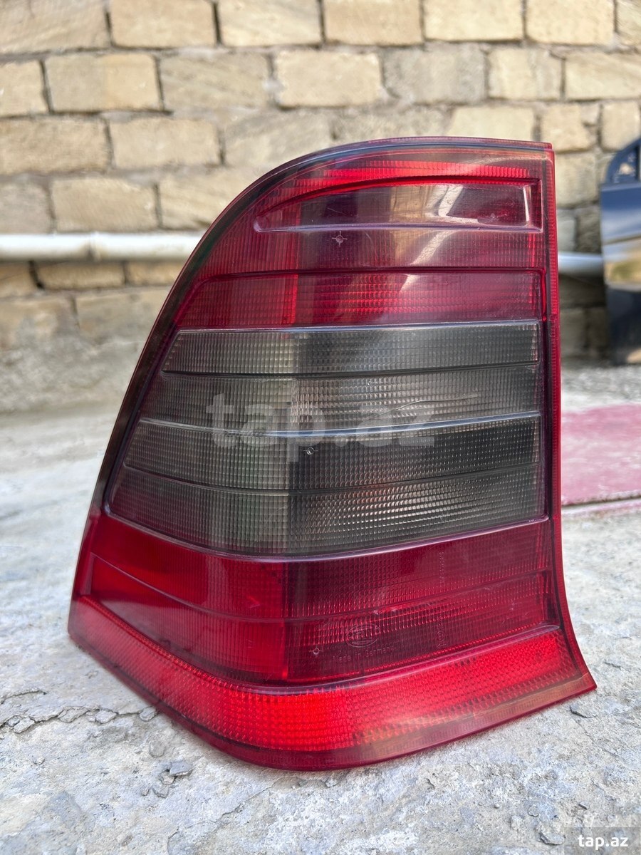 Mercedes W202 stop işıqları (4)