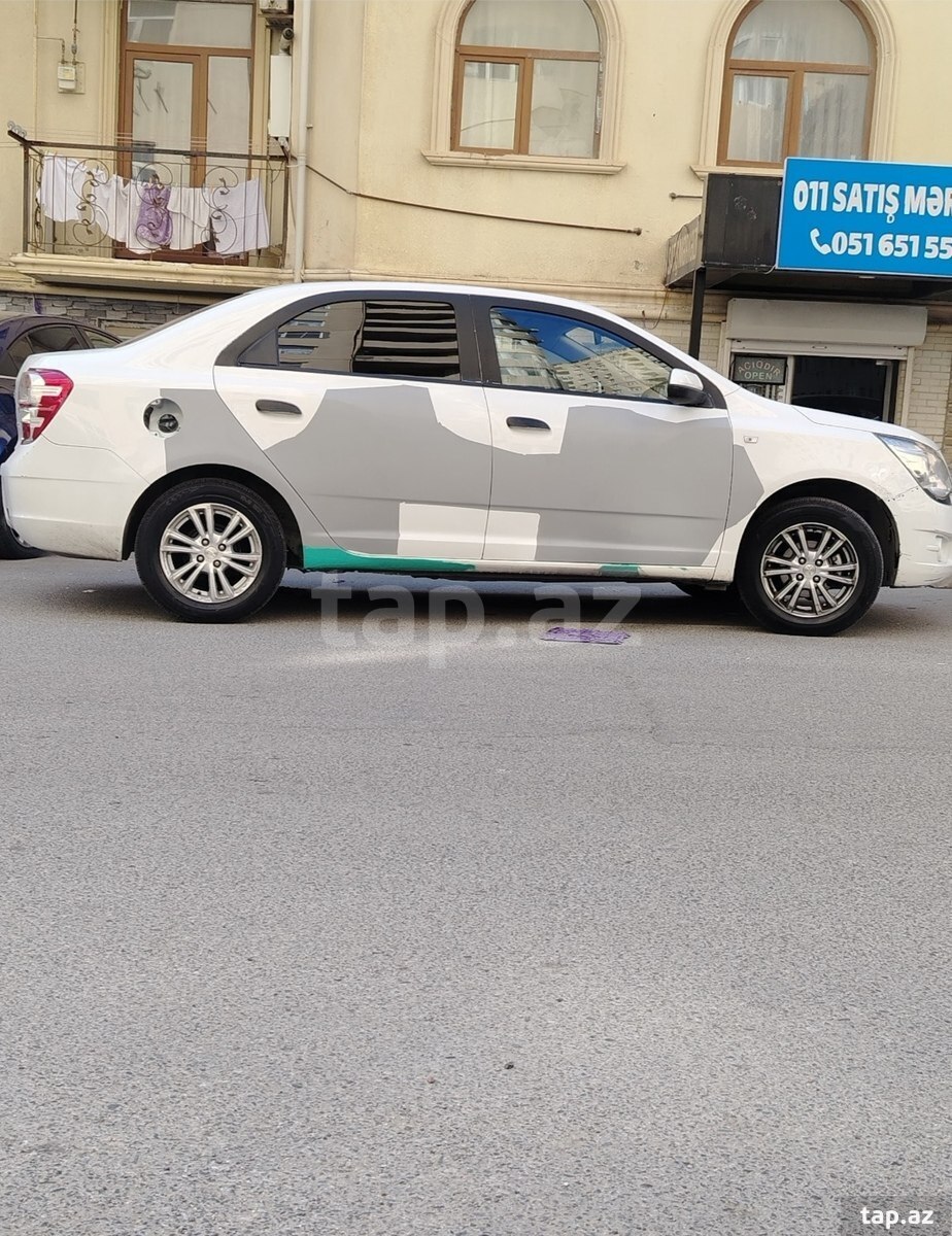 Chevrolet Cobalt, 2024 il (4)