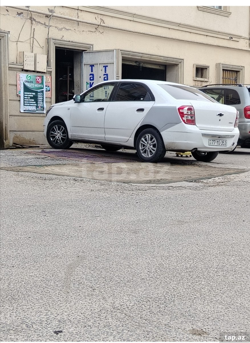 Chevrolet Cobalt, 2024 il (3)