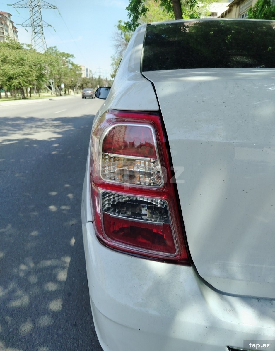 Chevrolet Cobalt, 2024 il (6)