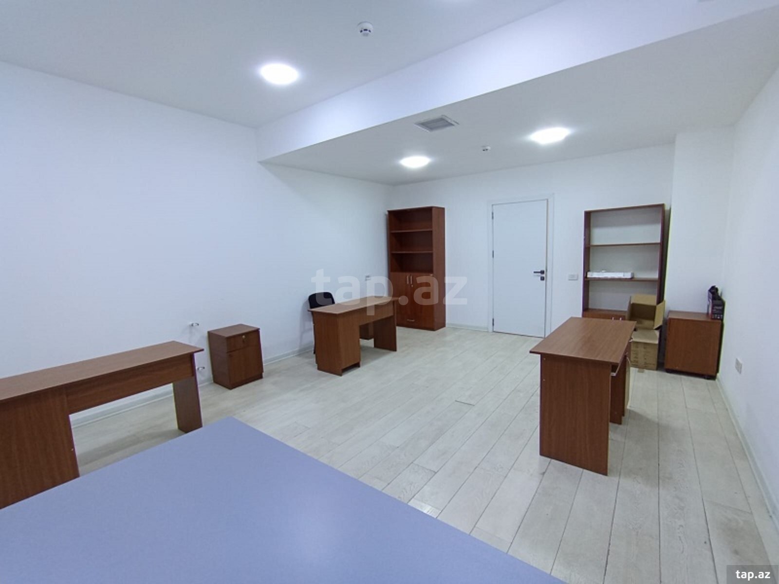 Ofis icarəyə verilir, Ə. Rəcəbli küç.