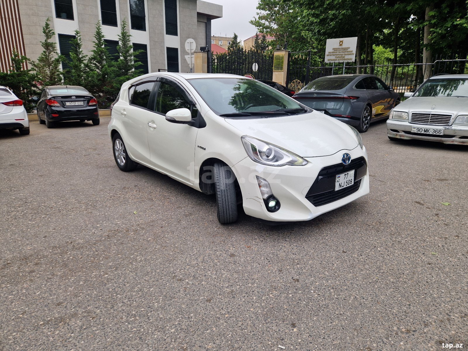 Toyota Aqua, 2016 il (2)