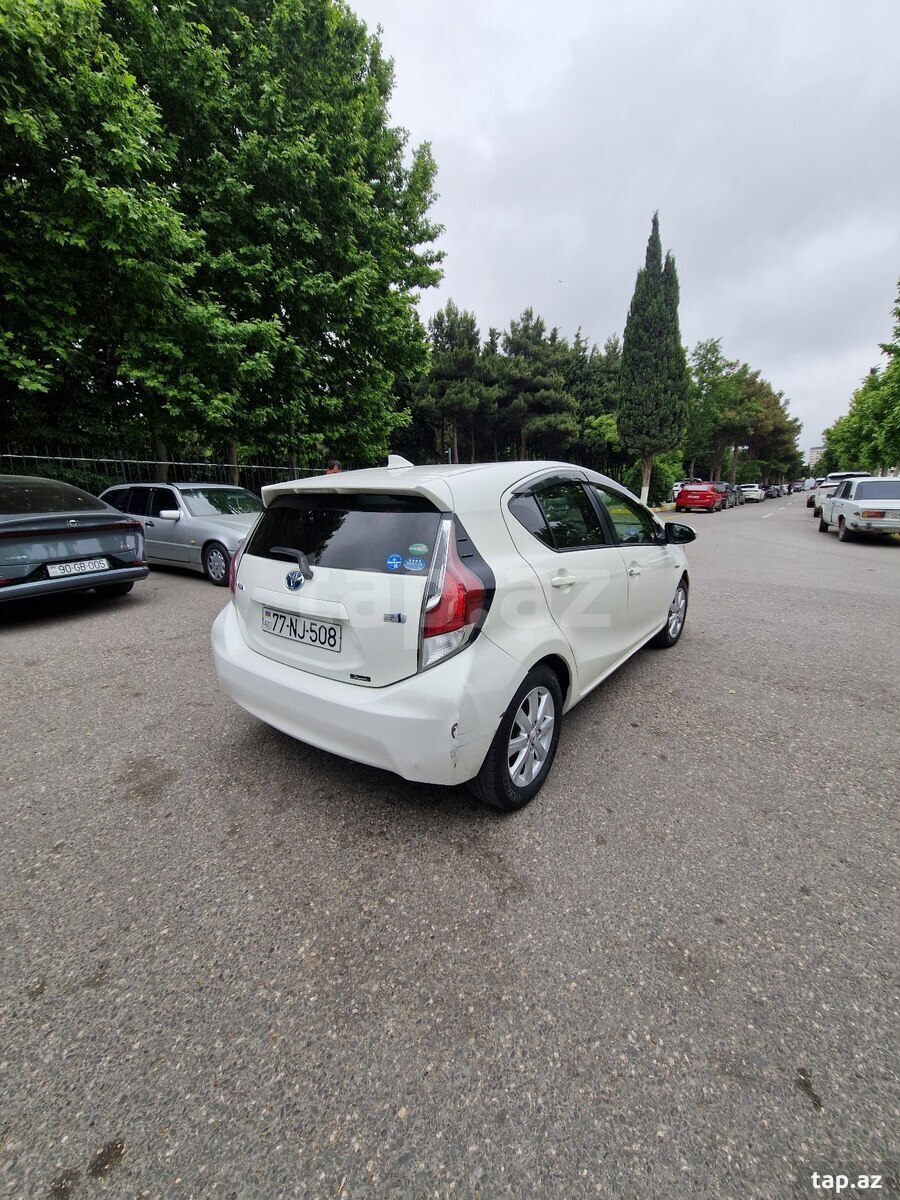 Toyota Aqua, 2016 il (8)