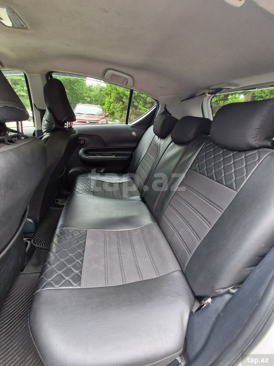 Toyota Aqua, 2016 il (16)