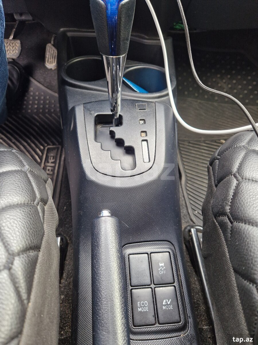 Toyota Aqua, 2016 il (18)