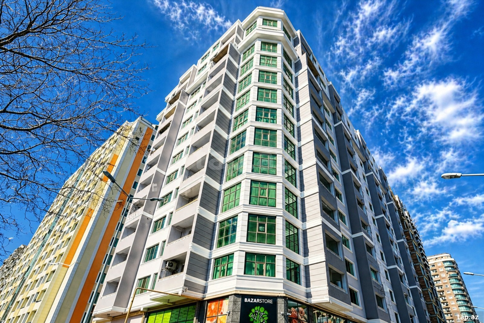 4-otaqlı yeni tikili, Feyzulla Qasımzadə küç., 170.5 m²