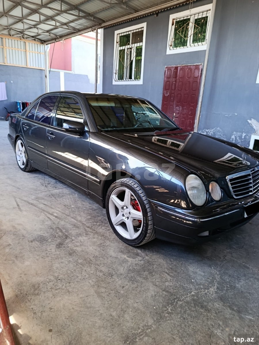 Mercedes E 320, 2000 il (3)