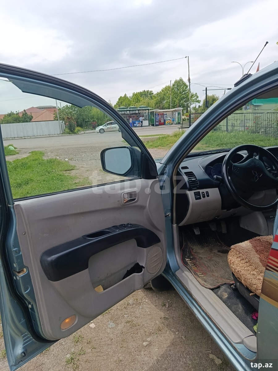 Mitsubishi L 200, 2007 il (9)