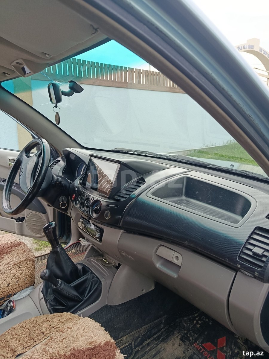 Mitsubishi L 200, 2007 il (14)