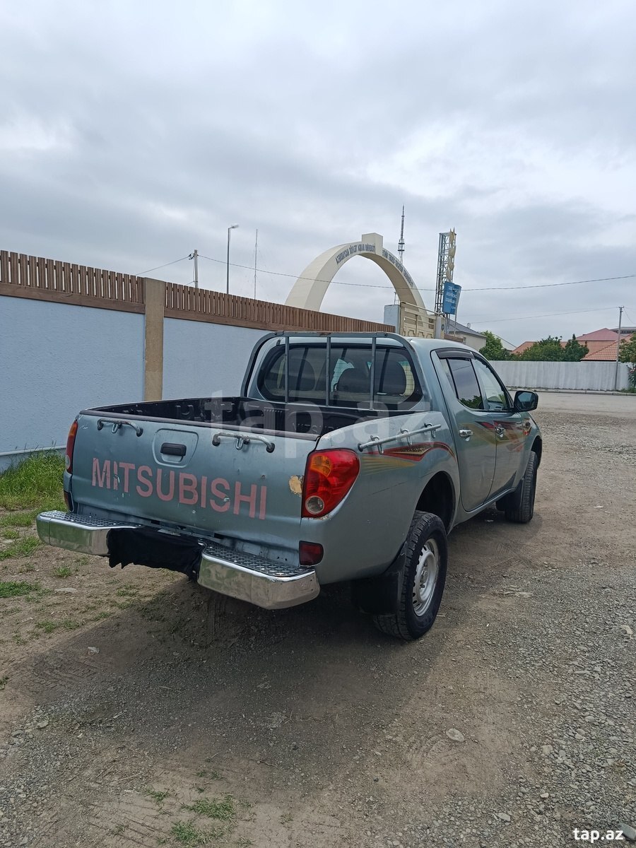 Mitsubishi L 200, 2007 il (7)