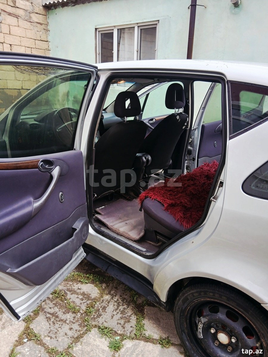 Mercedes A 160, 2002 il (14)