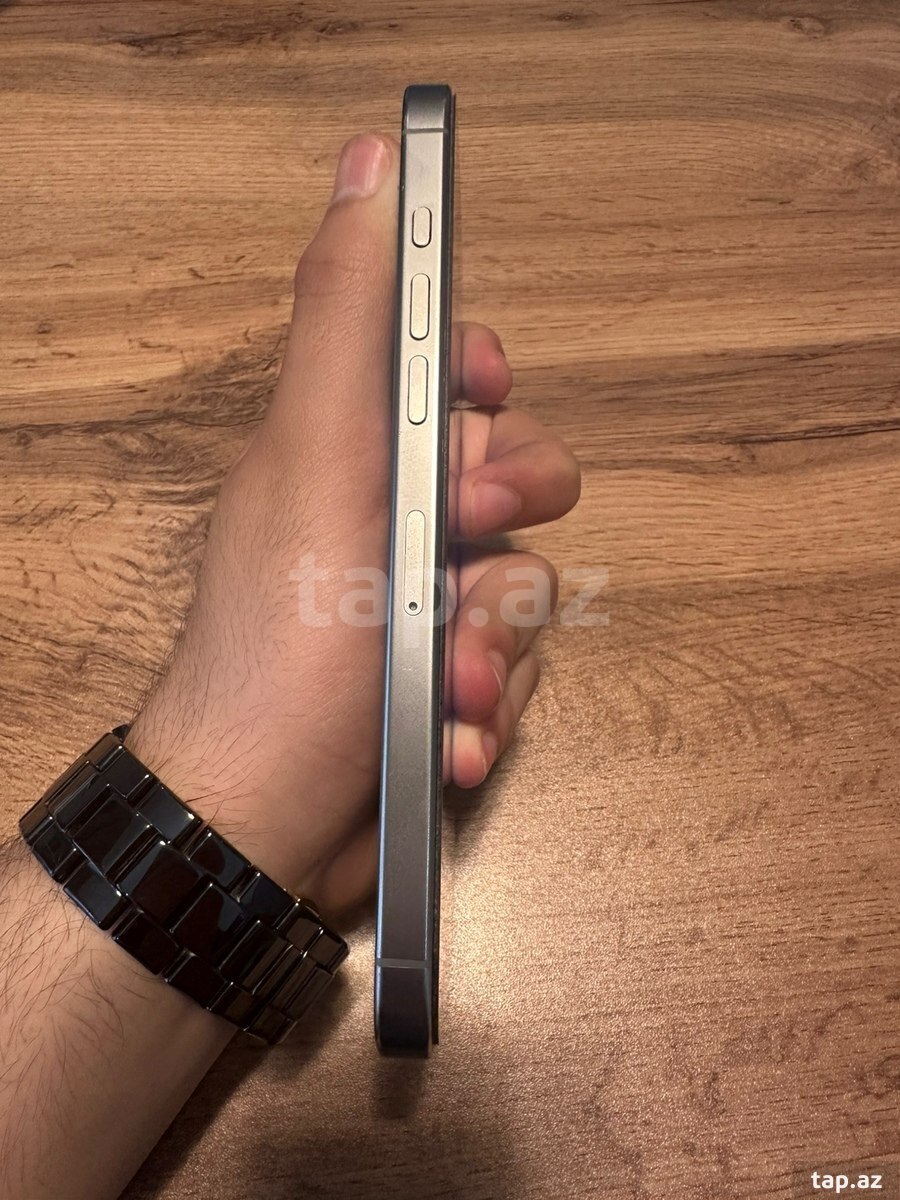 Apple iPhone 16 Pro Max Natural Titanium 1TB/8GB (3)