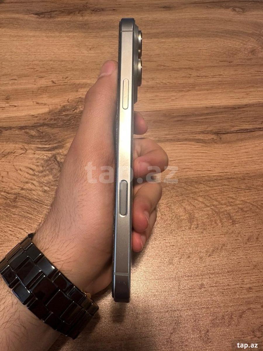 Apple iPhone 16 Pro Max Natural Titanium 1TB/8GB (4)