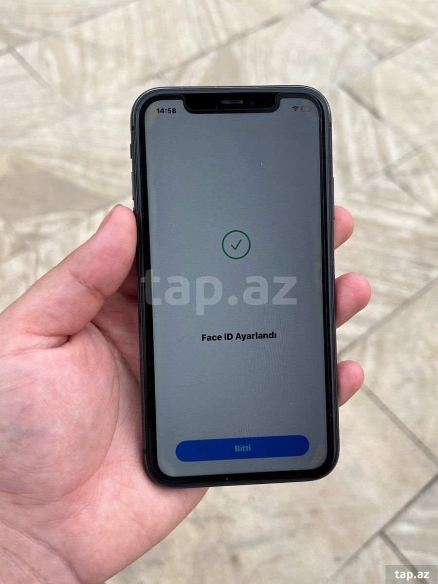 Apple iPhone 11 Black 64GB/4GB (4)