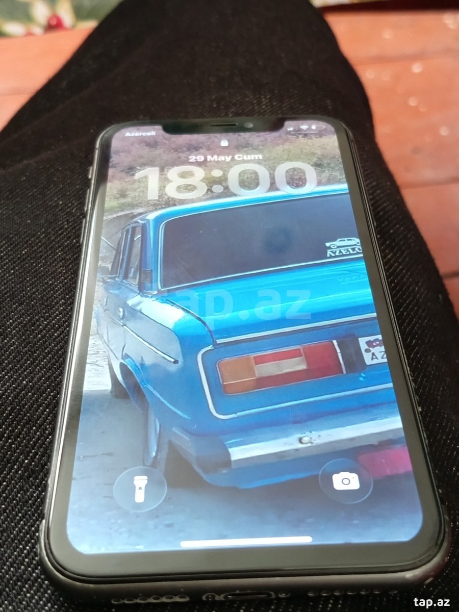 Apple iPhone 11 Black 64GB/4GB (2)