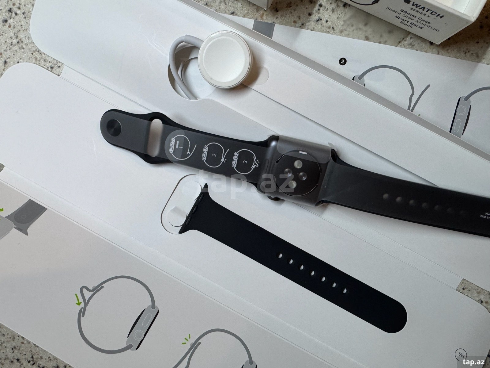 Apple Watch Series 3 Aluminum Space Gray 38mm (2)