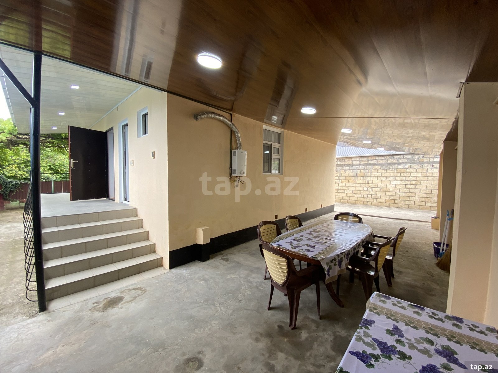 Həyət evi kirayə verilir, Nabran qəs. (4)