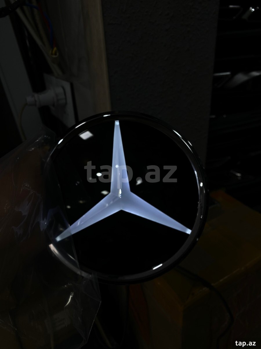 Mercedes işıqlı embilemi