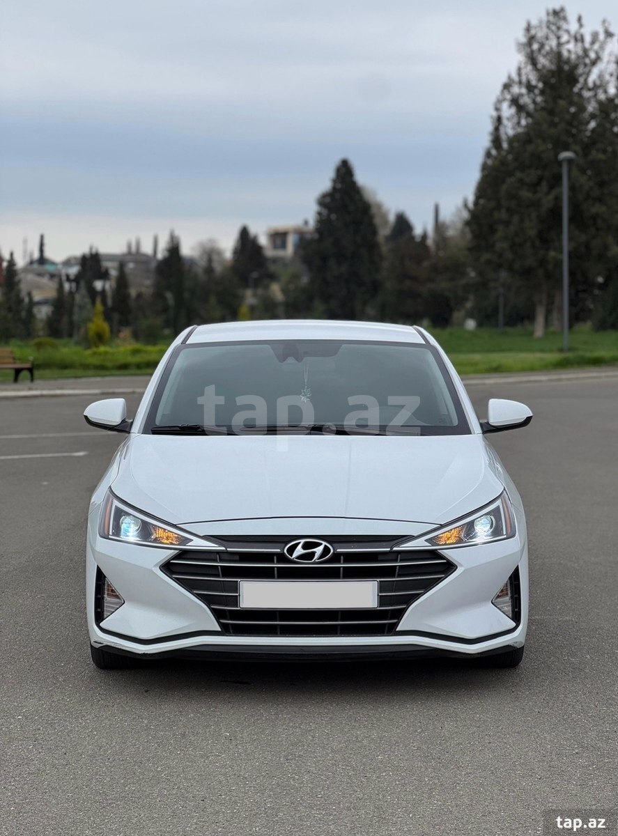 Hyundai Elantra, 2018 il (2)