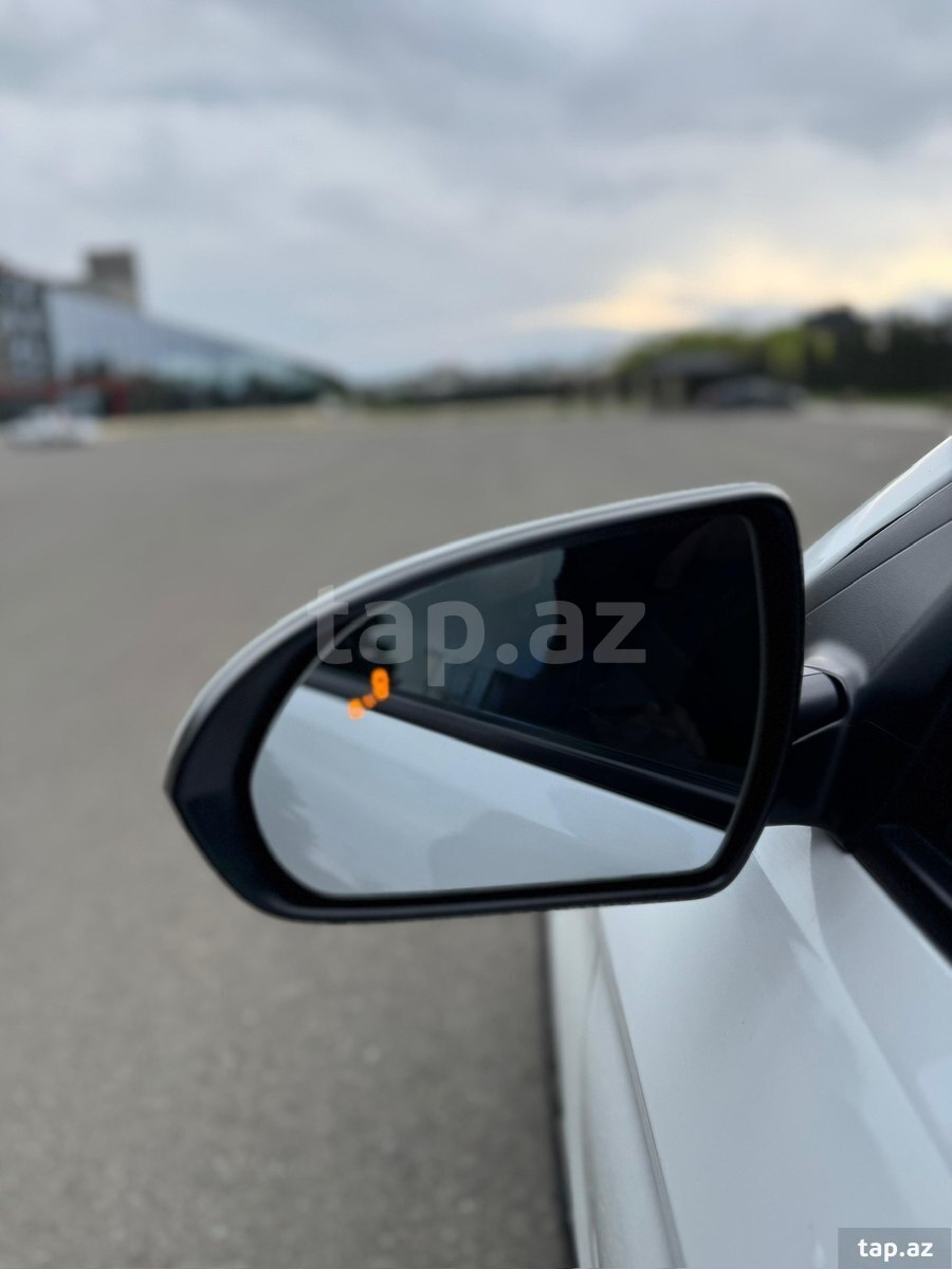 Hyundai Elantra, 2018 il (7)
