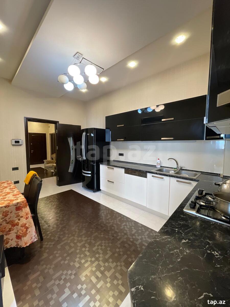 4-otaqlı yeni tikili, R.Behbudov küç., 180 m² (4)