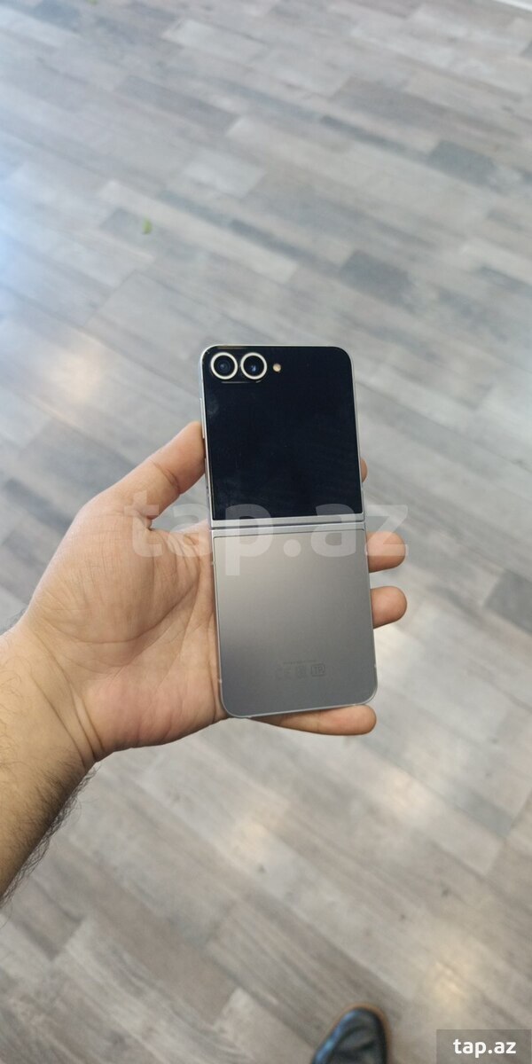 Samsung Galaxy Z Flip 6 Silver Shadow 256GB/12GB