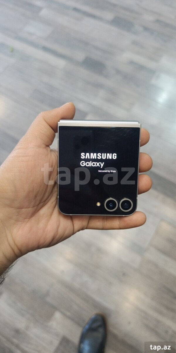 Samsung Galaxy Z Flip 6 Silver Shadow 256GB/12GB (7)