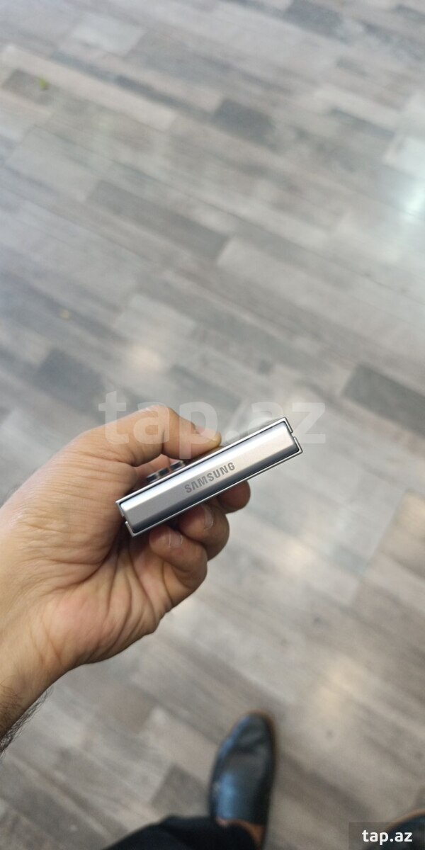 Samsung Galaxy Z Flip 6 Silver Shadow 256GB/12GB (11)