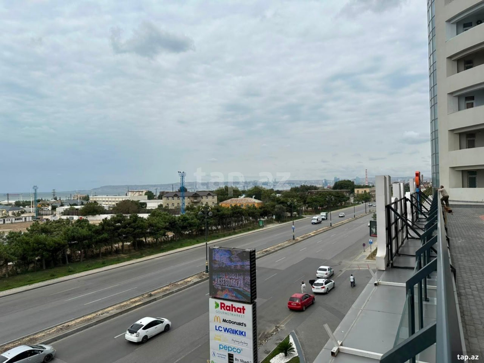 3-otaqlı yeni tikili kirayə verilir, 8 Noyabr pr., 106 m² (4)