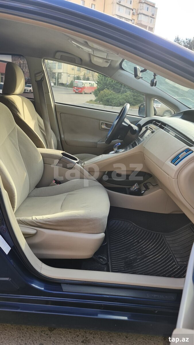 Toyota Prius, 2012 il (9)