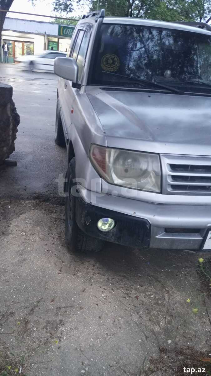 Mitsubishi Pajero io, 2000 il (3)