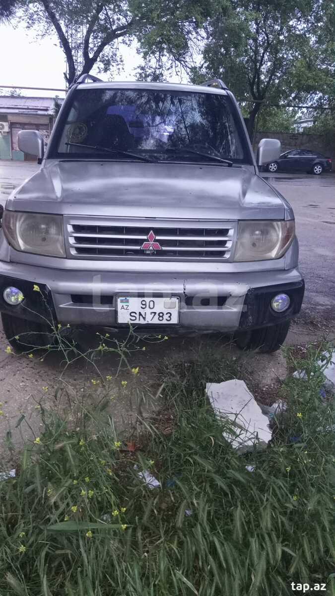 Mitsubishi Pajero io, 2000 il