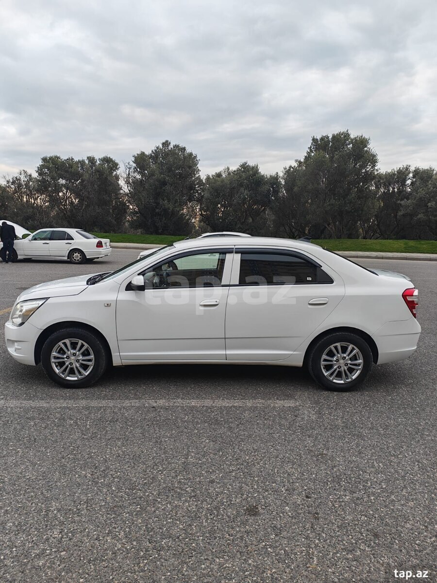 Chevrolet Cobalt, 2024 il (4)