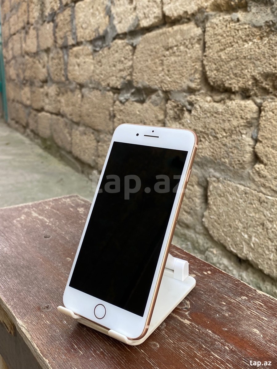 Apple iPhone 8 Plus Gold 64GB (2)